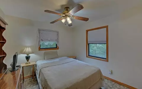 Bedroom - 550 Evans Hollow Rd, Murphy, NC 28906 photo 2 of 6