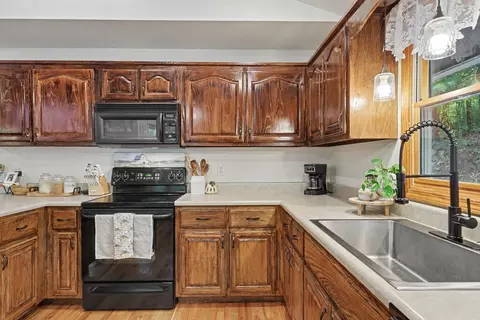 Kitchen - 44 Fieldcrest Dr, Murphy, NC 28906 photo 6 of 7