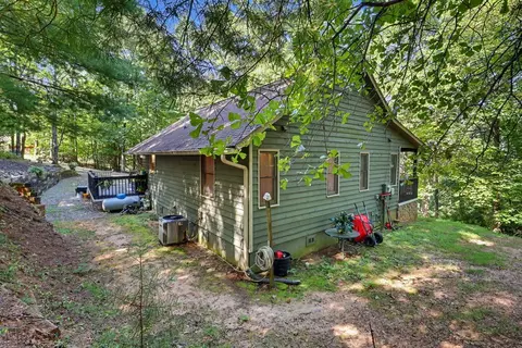 Exterior - 44 Fieldcrest Dr, Murphy, NC 28906 photo 11 of 14