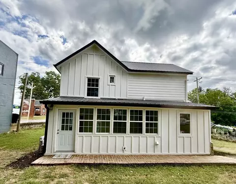 Exterior - 283 Hill St, Murphy, NC 28906 photo 6 of 10