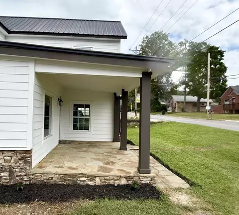 Exterior - 283 Hill St, Murphy, NC 28906 photo 4 of 10