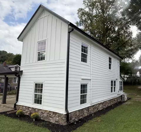 Exterior - 283 Hill St, Murphy, NC 28906 photo 10 of 10