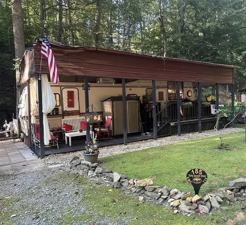 185 37th St, Ellijay, GA 30540