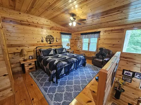 Bedroom - 87 Whispering Hills Rd, Murphy, NC 28906 photo 3 of 5