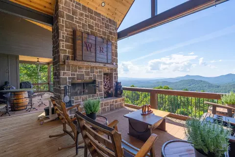 Exterior - 100 Little Den Ln, Murphy, NC 28906 photo 8 of 20