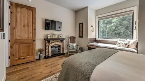 Bedroom - 100 Little Den Ln, Murphy, NC 28906 photo 5 of 8