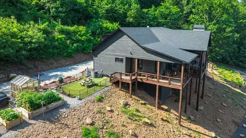 Exterior - 100 Little Den Ln, Murphy, NC 28906 photo 5 of 20