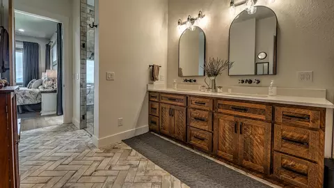 Bath - 100 Little Den Ln, Murphy, NC 28906 photo 3 of 5