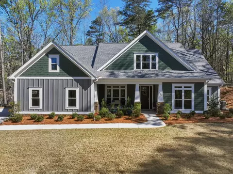 320 Fern Park Dr, Dawsonville, GA 30534