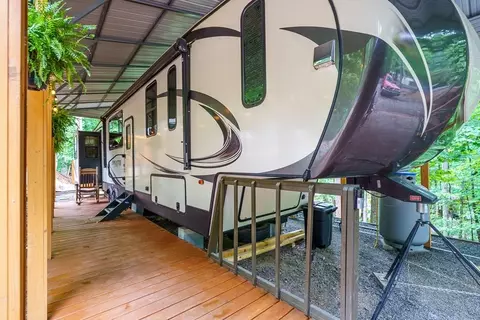 368 17th St, Ellijay, GA 30540