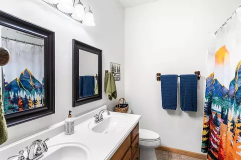 Bath - 982 Sierra Cir, Murphy, NC 28906 photo 5 of 5