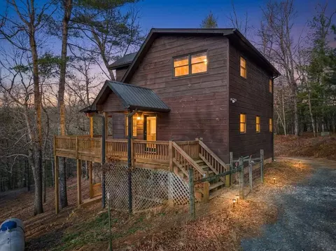 234 Old Indian Trl, Blue Ridge, GA 30513