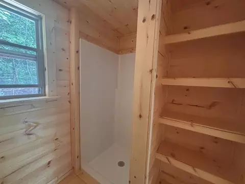 Bath - 752 Whispering Ridge Dr, Murphy, MD 20906 photo 3 of 3