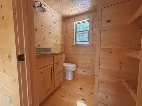 Bath - 752 Whispering Ridge Dr, Murphy, MD 20906 photo 2 of 3