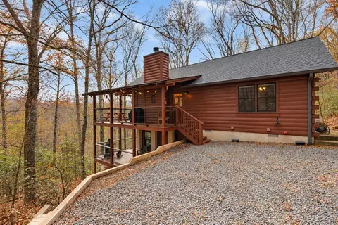 173 Mountain Laurel Ln, Ellijay, GA 30536