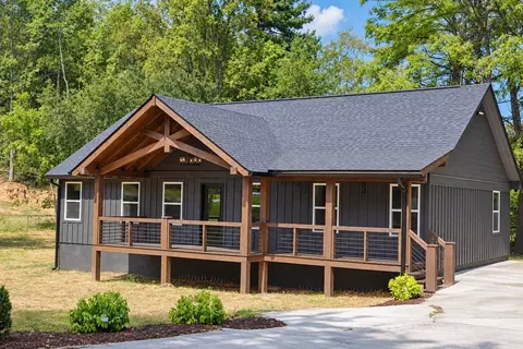 70 Galloway St, Epworth, GA 30541