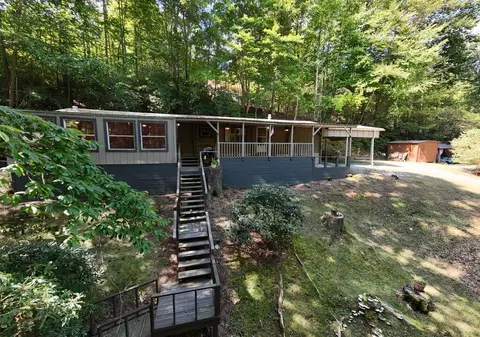 754 Ruby Lake Dr, Hiawassee, GA 30546