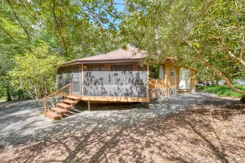 694 Ruby Lake Dr, Hiawassee, GA 30546