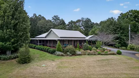 210 W Pierceville Rd, Mccaysville, GA 30555