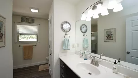 Bath - 215 Kirby Ln, Murphy, NC 28906 photo 1 of 7
