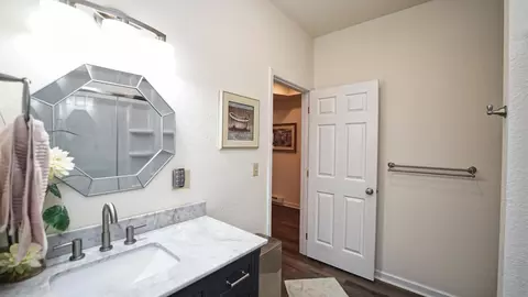 Bath - 215 Kirby Ln, Murphy, NC 28906 photo 6 of 7
