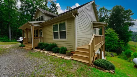 Exterior - 215 Kirby Ln, Murphy, NC 28906 photo 7 of 10