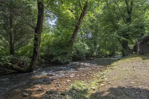 Exterior - 201 Eagle Fork Rd, Hayesville, NC 28904 photo 10 of 17