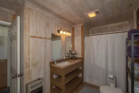Bath - 201 Eagle Fork Rd, Hayesville, NC 28904 photo 1 of 5