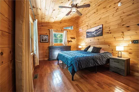 Bedroom - 220 Moonlight Rdg, Murphy, NC 28906 photo 1 of 1
