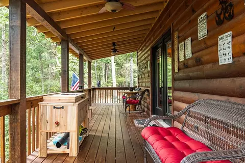 Exterior - 220 Moonlight Rdg, Murphy, NC 28906 photo 7 of 10