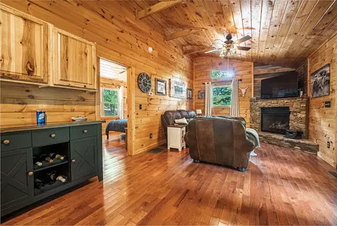 Living - 220 Moonlight Rdg, Murphy, NC 28906 photo 1 of 3