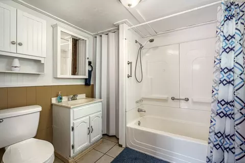 Bath - 800 Old Ranger Rd, Murphy, NC 28906 photo 1 of 2