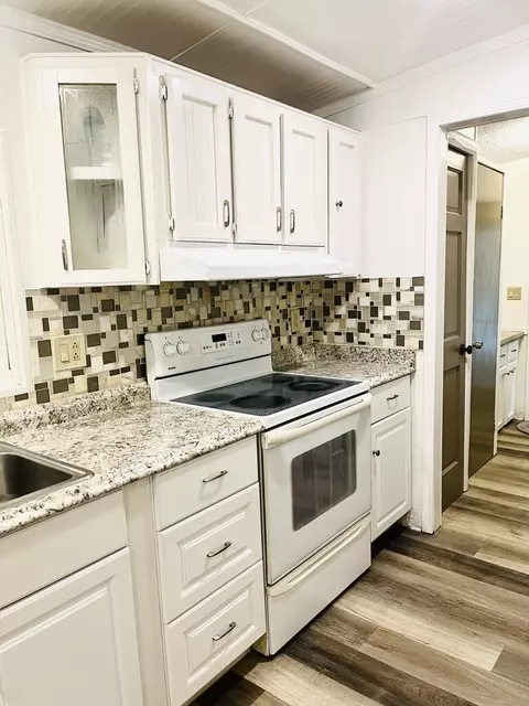 Kitchen - 471 Nottely River Rd, Murphy, NC 28906 photo 7 of 9