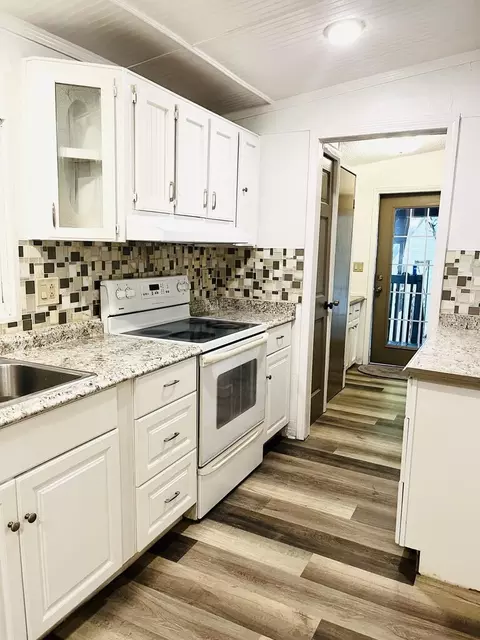Kitchen - 471 Nottely River Rd, Murphy, NC 28906 photo 8 of 9