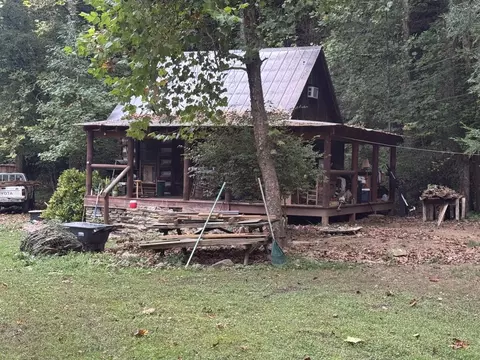 3744 Tails Creek Rd, Ellijay, GA 30540