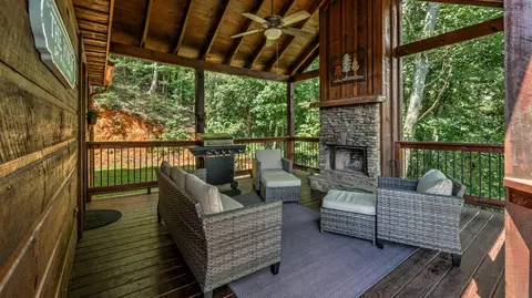 Exterior - 300 Cloudland Trce, Epworth, GA 30541 photo 6 of 11