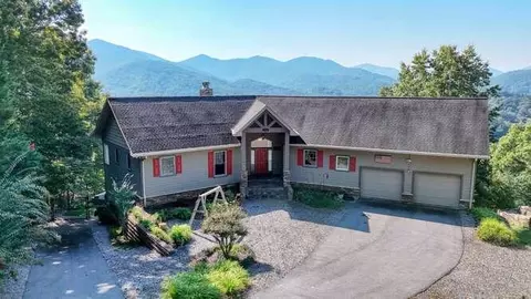 1722 Victoria Woods Cir, Hiawassee, GA 30546