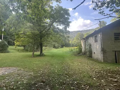 191 NW Roach Cove Rd, Hayesville, NC 28904 photo 4