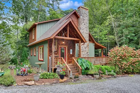 15 Noblet Dr, Hiawassee, GA 30546