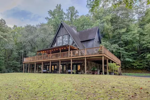 525 Riverside Dr, East Ellijay, GA 30540