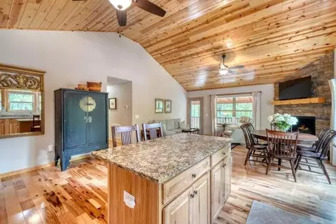 Kitchen - 40 Cottontail Trl, Murphy, NC 28906 photo 3 of 5