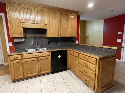 Kitchen - 14 Rayelee Cir, Jasper, GA 30143 photo 2 of 6