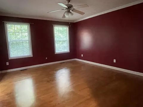 Living - 14 Rayelee Cir, Jasper, GA 30143 photo 6 of 6