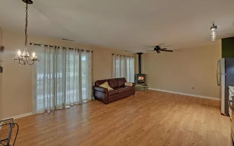 Living - 332 E Vineyard Rd, Hayesville, NC 28904 photo 2 of 2