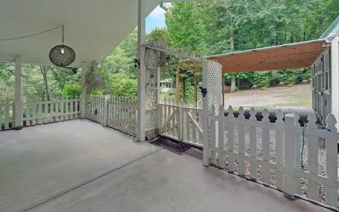 Exterior - 332 E Vineyard Rd, Hayesville, NC 28904 photo 9 of 15
