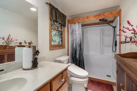 Bath - 346 View Ridge Trl, Murphy, NC 28906 photo 2 of 5