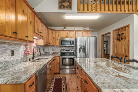 Kitchen - 346 View Ridge Trl, Murphy, NC 28906 photo 2 of 4
