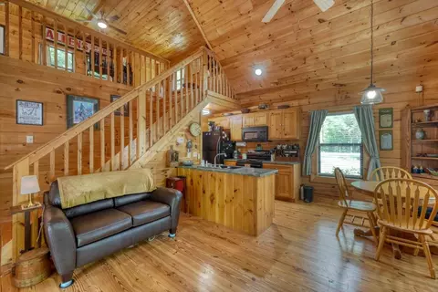 Living - 184 Beaver Ridge Rd, Murphy, NC 28906 photo 3 of 7