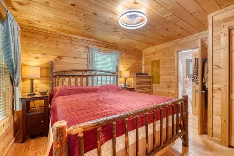 Bedroom - 184 Beaver Ridge Rd, Murphy, NC 28906 photo 1 of 3