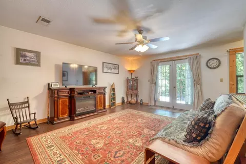 Living - 184 Beaver Ridge Rd, Murphy, NC 28906 photo 7 of 7
